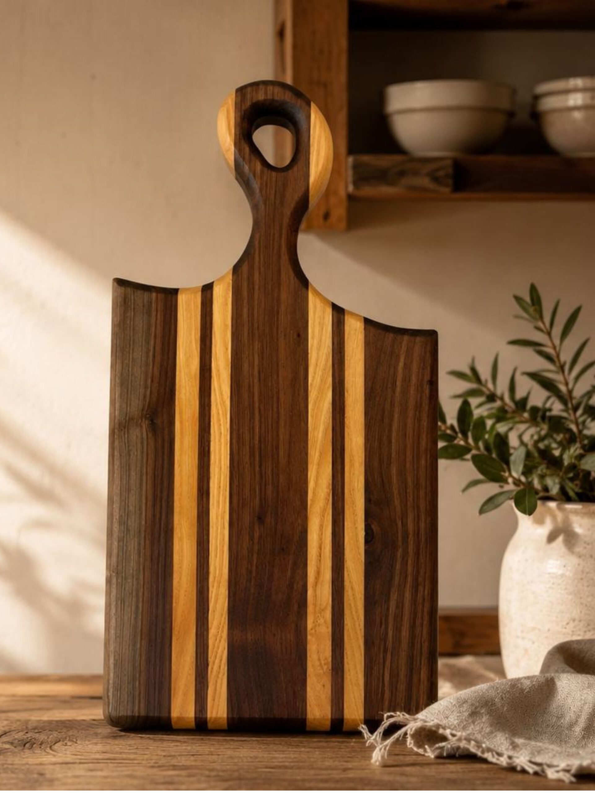 Ash-Walnut natural wood cutting board – striped, natural